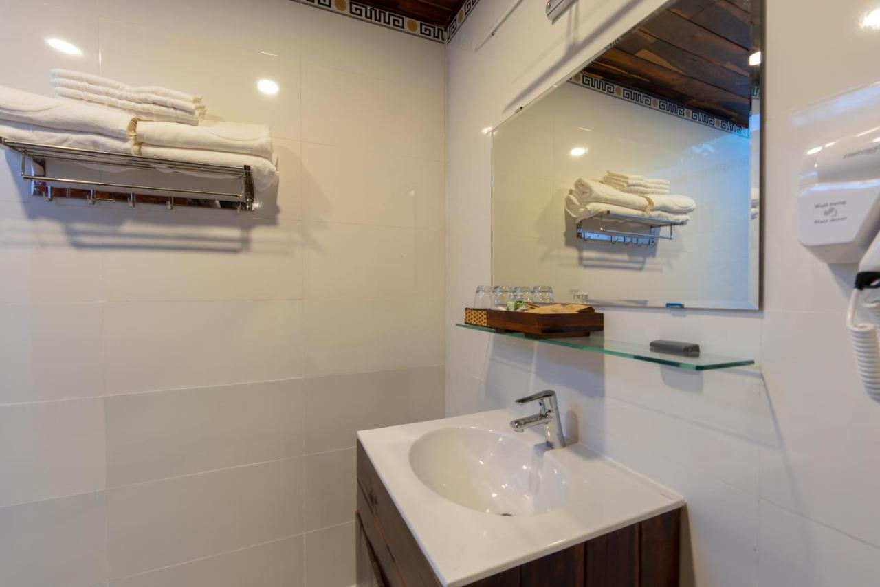 Anna Pham Bungalow - Friendly Local 두옹 동 외부 사진